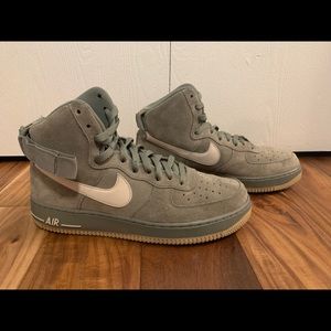 Nike Air Force 1 07’ Dark Stucco’s